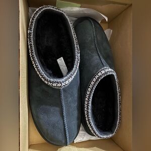 Kirkland Signature Black Women's Slippers